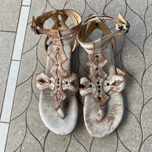 Bed Stu Cobbler Series Gladiator Sandals EUC - Picture 3 of 7